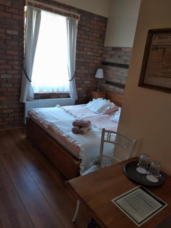 U Anny Smejdirky Apartment Нимбурк Екстериор снимка